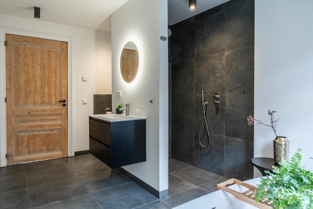 Xxl Loft With Bath Located Stadsvilla Tilbourg Extérieur photo